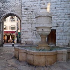 Fontaine du Peyra