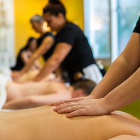 Formation certifiée en massage de bien-être agréé FFMBE